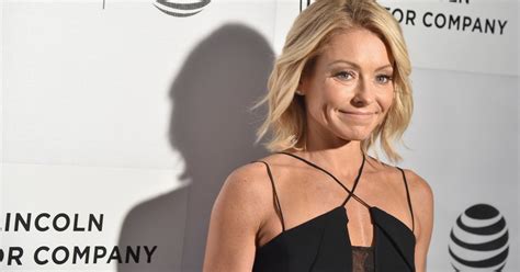 Kelly Ripa Says Shes Open To A Female Co Host Time