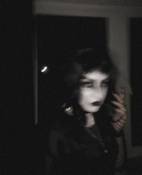 🕷️𝕱𝖚𝖟𝖟𝖎𝖓𝖊𝖘𝖘🕷️ goth aesthetic dark makeup goth