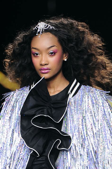 Fall 2014 Makeup Trends Pops Of Color On The Eyes