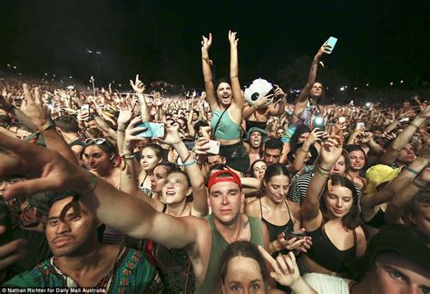 Falls Festival Goers Slide In Mud After Rain At Byron Bay Daily Mail Online