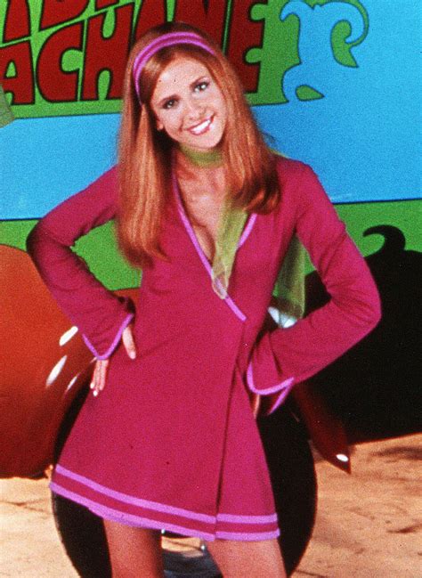 Sarah Michelle Gellar Daphne Velma Kiss Was Cut From ‘scooby Doo