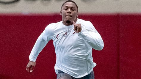 1 overall pick and former no. How does Alabama Crimson Tide running back Josh Jacobs' mid-4.6 40-yard dash time impact his ...