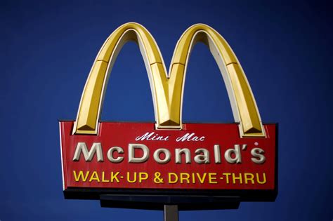 Mcdonalds Settles Lawsuit With Us Franchise Workers For The First
