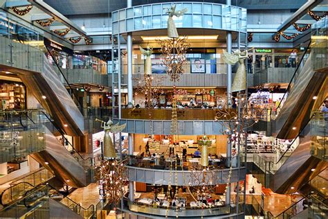 44 Best Shopping Malls In Singapore For Shopping Entertainment And More