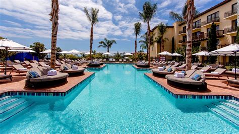 L A S Most Spectacular Hotel Pools Cnn Travel