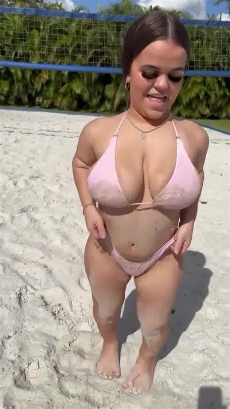 Megbanksxo Naked Big Tits Over Sea Onlyfans Leaked Porn Trex Vid
