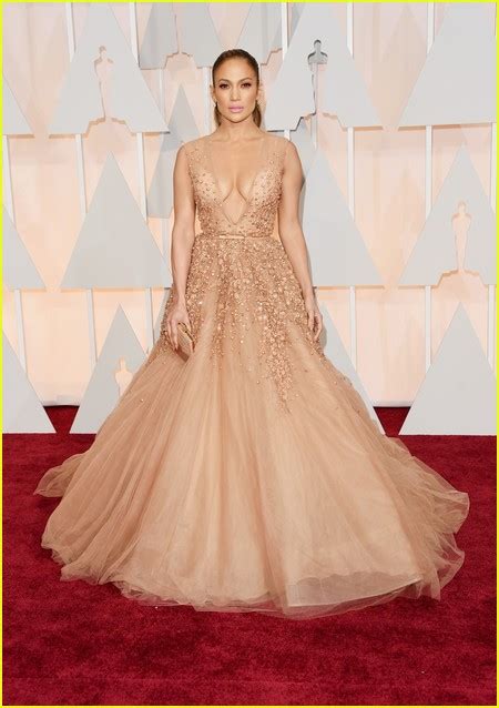 Take A Look Back At Iconic Dresses In Oscars History Eg Extended Fashion Oscars