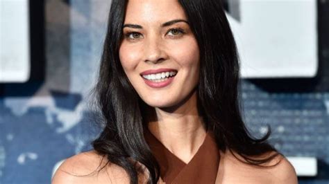 Olivia Munn Drags These Bloggers For Criticizing Womens Fashion