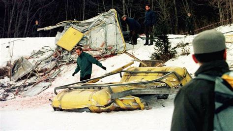 Gondel abgestürzt 14 tote bei seilbahnunglück in italien. Dolomiten: Ein Kampfjet rast in eine Seilbahn, 20 Menschen ...