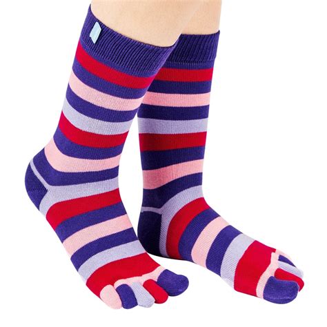 Toetoe Men Women Essential Everyday Stretchy Mid Calf Soft Cotton Seamless Stripy Toe Socks