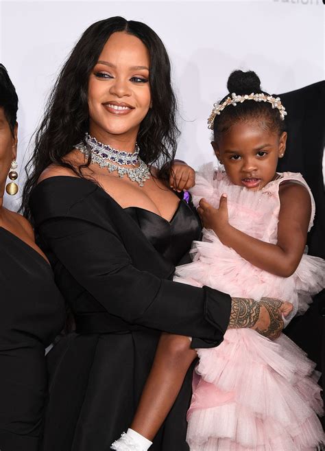 Mommy And Baby Pictures Mom Pictures Rihanna Photos Rihanna Fenty