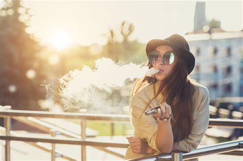 how switching to vaping can help you quit smoking