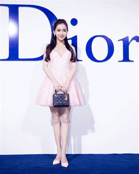 Original article has a video but no pictures. Angelababy复出拿下Dior中国区大使，李宇春周冬雨爱的珠宝吃土也要收_新闻_奢雅网
