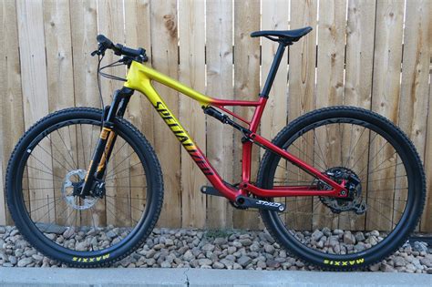 2018 Specialized Epic Expert Carbon 29 Altitude Bicycles