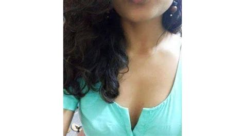 Indian College Girls Shows Nude Body In Hostel Live Video Hot Video