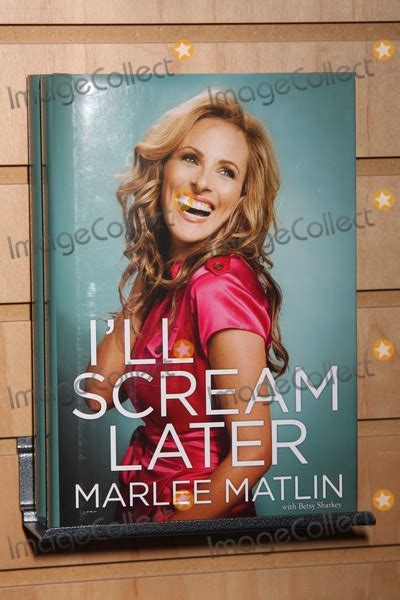 Photos And Pictures Nyc 041309 Marlee Matlin At A Book Signing And