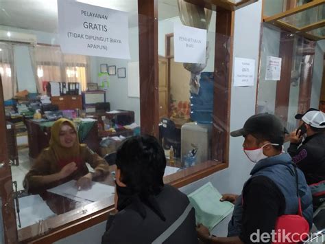 Di sini, para pengusaha umkm yang telah mendaftar bisa mengetahui apakah terpilih untuk mendapatkan bantuan rp2,4 juta. Bantuan untuk Pelaku UMKM, Pemkab Ciamis: Sudah 15.976 ...