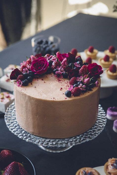 These Edible Flower Wedding Cakes Are Next Level Gorgeous Via Brit Co