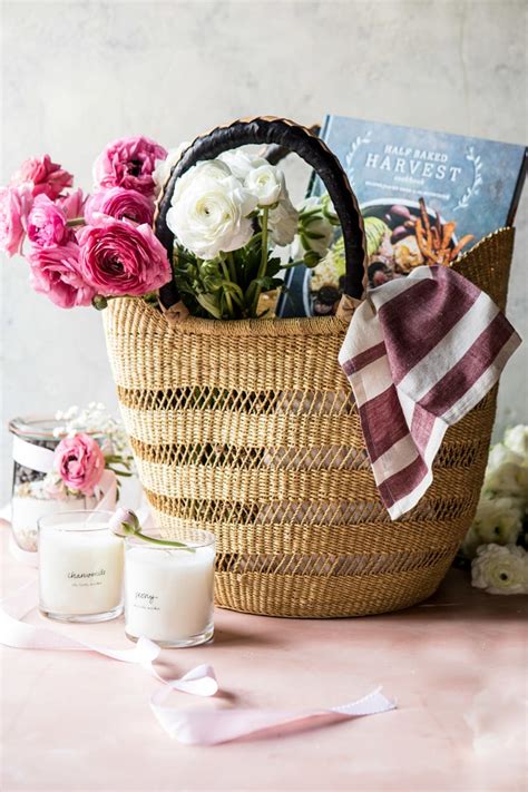 Bei dem gedanken an muttertag kommt ihnen die idee schnelle und einfache ideen zum muttertag: Geschenkkorb zum Muttertag selber basteln - 26 DIY Ideen zum Muttertag - Muttertag - ZENIDEEN