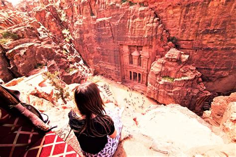 How To Visit A 2000 Year Old Cave City In Petra
