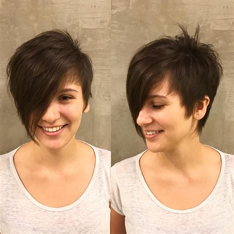 Choppy layers give this 'do a slightly shaggy yet feminine flair, especially when styled tousled. 10 Best Short Hairstyles for Thick Hair in Fab New Color ...