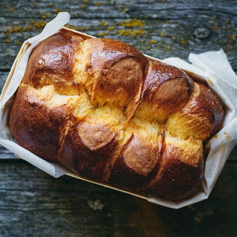 En esta receta llevan queso fresco adentro, pero puedes cambiarlo por nopales, huevo, pollo o lo que se te antoje. Pan 'Brioche' - ¡Hola! cocina.