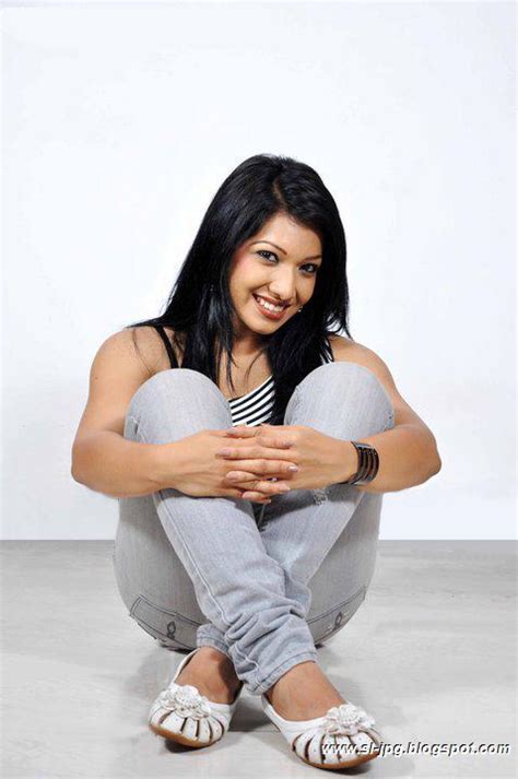 Srilanka Actress Nehara Pieris
