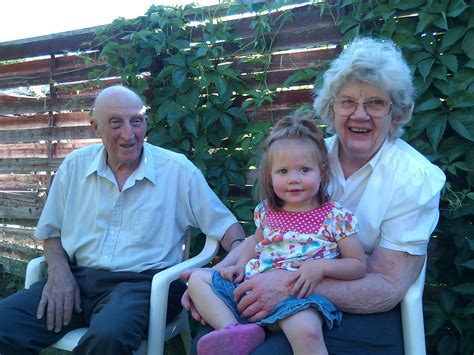 Groneman Family: Visit to Great Grandma and Grandpa's house