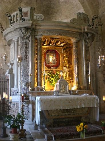 Ancona, eine hafenstadt mit rund 100.000 einwohnern an der italienischen adriaküste. BeWeB - Cattedrale : Chiesa di San Ciriaco