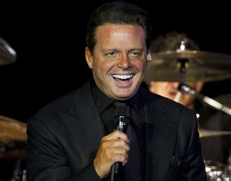 luis miguel - AOL Image Search Results