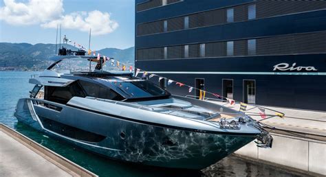 Riva 82 Diva Yacht Offers More For Flybridge Cruisers Megayacht News