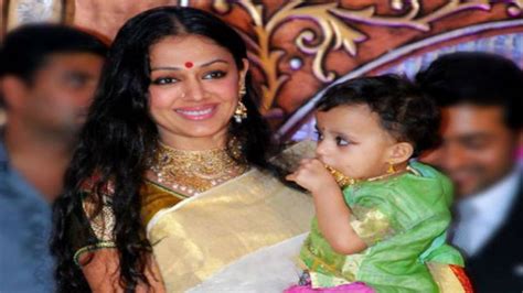 Actress Shobana With Her Adopted Daughter Anantha Narayani Malayalam Filmibeat