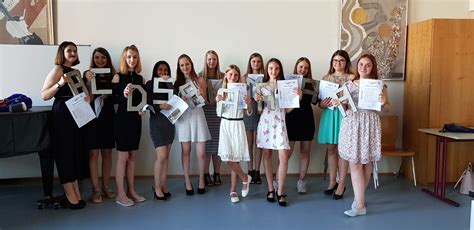 Für die zukunft prognostizierten fachkräftemangel in der industrie zu. Girls' Day Akademie