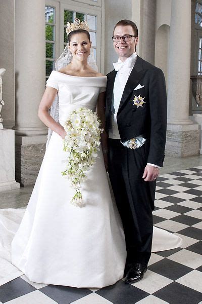 Sofia hellqvist hat sich für die schweden längst zur ebenso fröhlichen wie würdevollen „prinzessin der herzen entwickelt. Anziehen/Ausziehen Nr. 121 | Prinzessin victoria, Royale ...