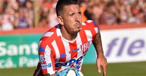Union have conceded at least one goal in each of their last 5 away matches. Unión negó avances de Rosario Central por Damián Martínez ...