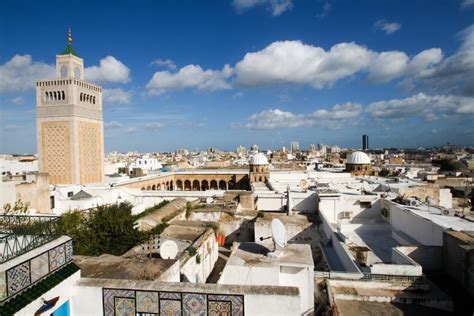 It is a part of the maghreb region of north africa, and. Tunis - ein Trip in die Hauptstadt von Tunesien ...