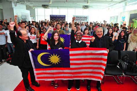 Get the latest details of all courses, available scholarships, fees structure, duration of courses and intakes of limkokwing university of creative technology. Guardian Malaysia & Limkokwing University Empowers Youth ...