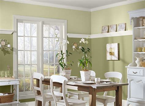 Your dining room paint color can set the tone for dinner parties and family gatherings, so it's important to consider what kind of mood you want to create. Dining Room Color Ideas & Inspiration | Green dining room, Dining room colors, Dining room paint ...
