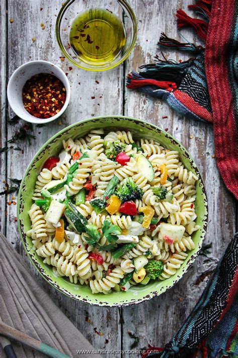 This is my go to pasta recipe for summer. Creamy Summer Pasta Salad - Sandra's Easy Cooking