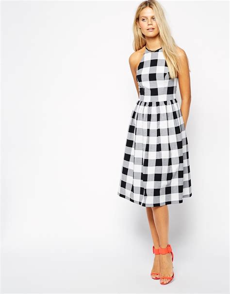 the best gingham pieces to buy this spring stylecaster