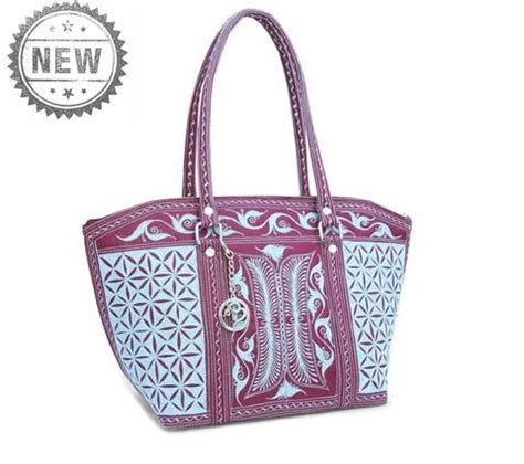 Online fashion shopping in india has many options for women, but none of the match zouk's mix of stylish and classy. Saka Tote Bag | Tote bag, Womens tote bags, Tote bags online