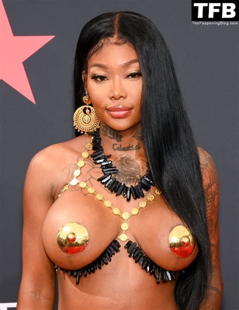 Summer Walker Flaunts Her Big Boobs At The Bet Awards In La Hot Sex Picture