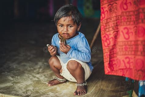 5719 Pauvre Fille Indienne Photos Libres De Droits Et Gratuites De