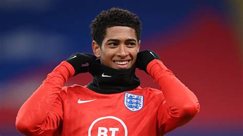 Ollie watkins' 2k rating weekly movement. Jude Bellingham, Ollie Watkins, Trent Alexander-Arnold ...