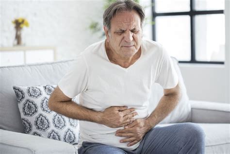 What Are The Risk Factors And Symptoms Of Epiploic Appendagitis