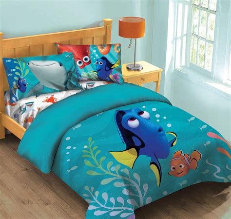 This great ocean baby bedding set is filled with the great characters that made disney finding nemo movie such a fantastic hit. Disney Finding Dory Fish Finder Comforter Set w/Fitted Sheet