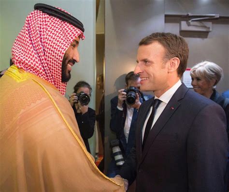 الرئيس الفرنسي ايمانويل ماكرون يصل إلى الرياض