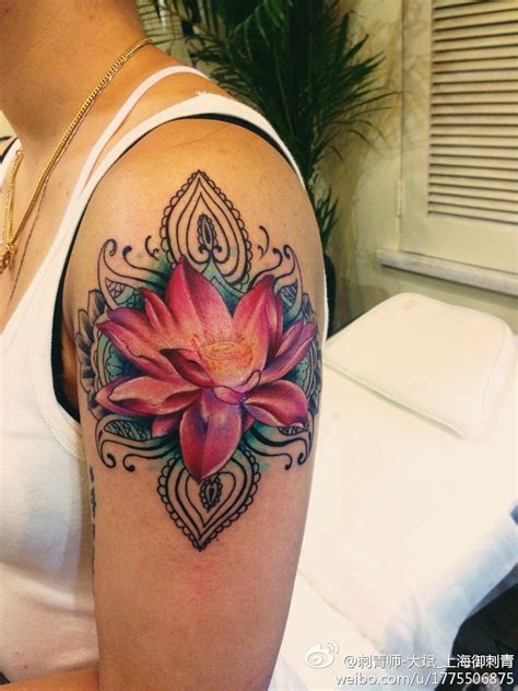 Tatuaje: Flor de Loto estilo 3D - Tatuajes para Mujeres