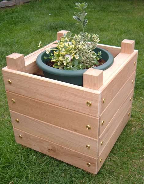 This diy pallet planter box is easy to make and you'll be amazed, with just one pallet board you can create this amazing thing. 12 Outstanding DIY Planter Box Plans, Designs and Ideas ...