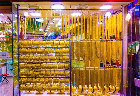 Wow The Gold And Spice Souks Of Deira Dubai Around The World L